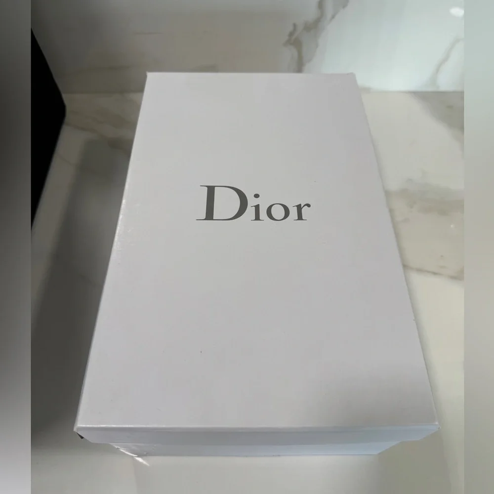 Dior Women’s Retro Escar 9cm Patent Leather Pumps, Black, SIZE: 38.5 - Picture 3 of 16